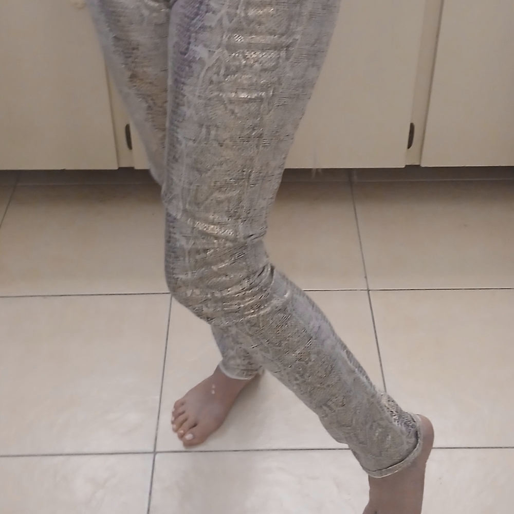 HOT jeans! Shinny Metalic Gold & Silver Mid/Low Rise Skinny leg